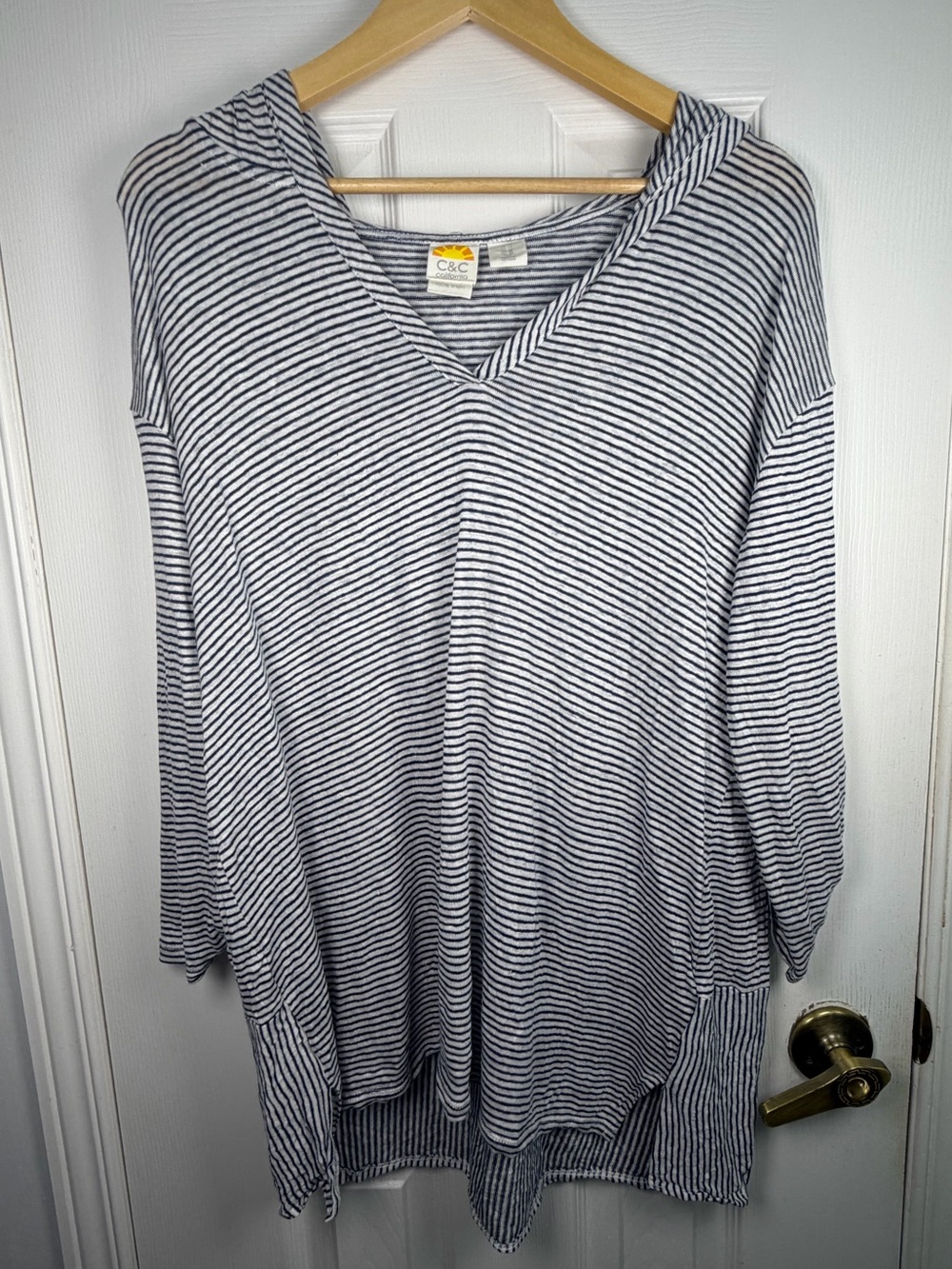 C&C California Linen Hoodie 1X Navy White Striped V-Neck Pullover Coastal Boho